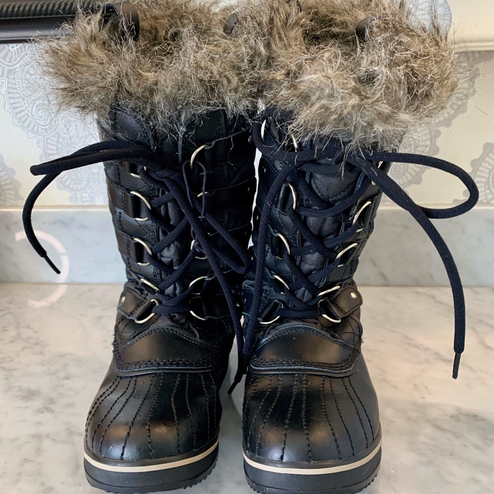 Sorel 'Tofino II' Faux Fur Lined Waterproof Boot 8
